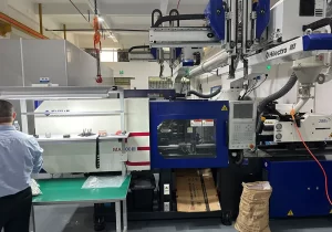 Plastic Injection Molding Press