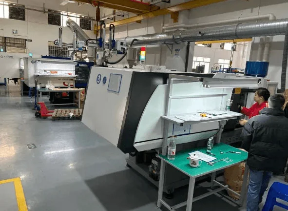 plastic-injection-molding-machine-with-in-barrel-drying