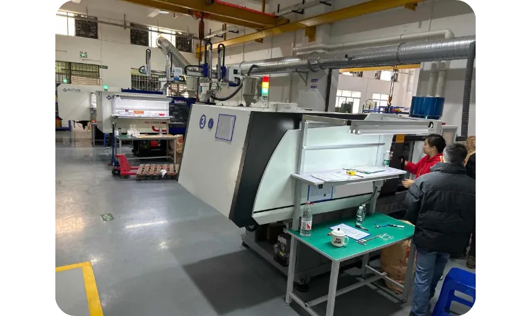 plastic injection molding machine with in-barrel drying